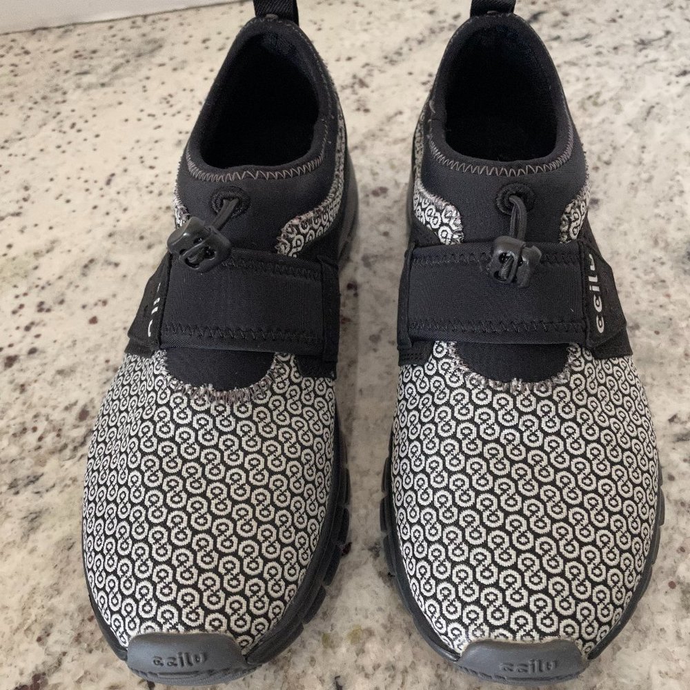 CCILU Torre Knit Walking Shoe Black/White Wmn's 7